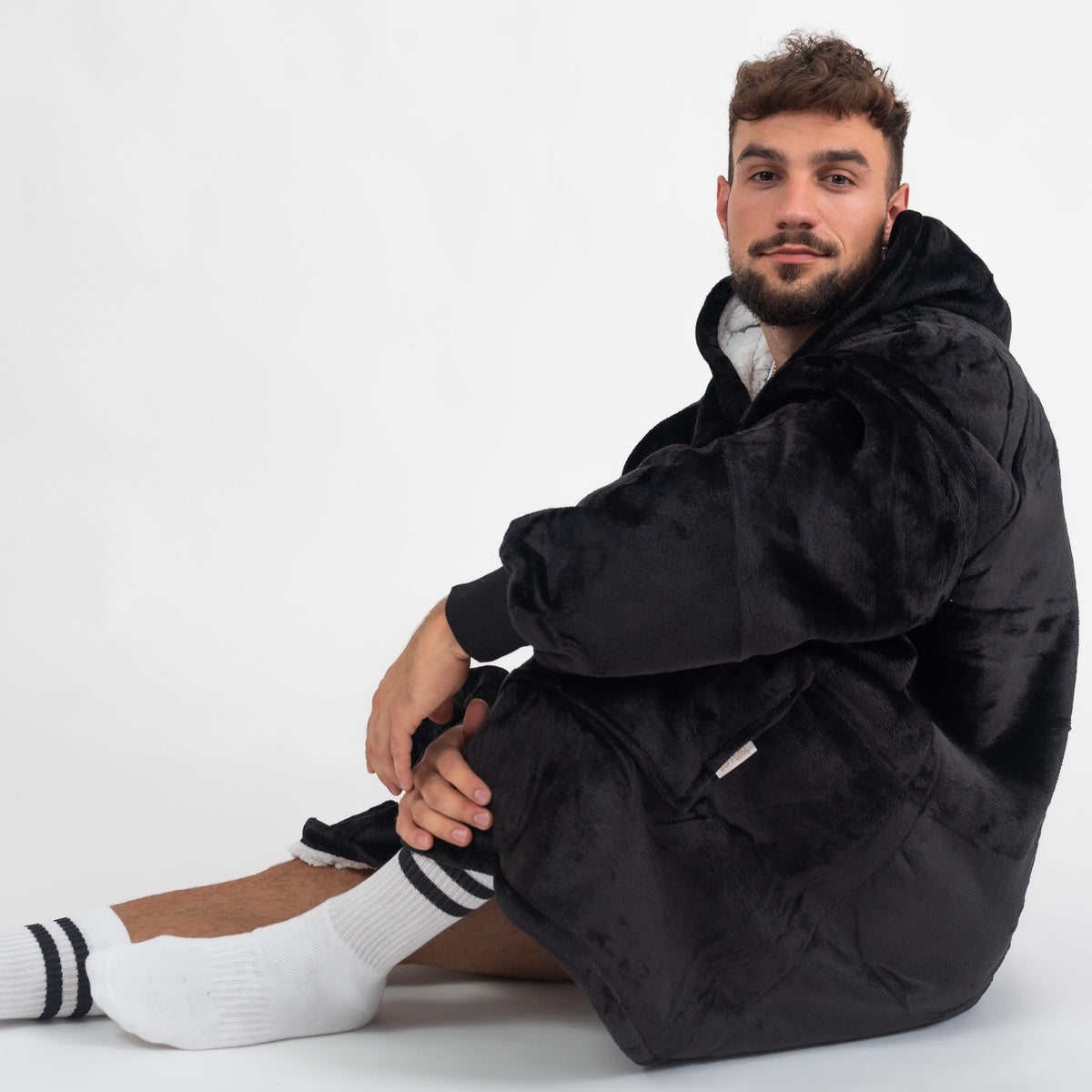 Polnočne čierne Puló